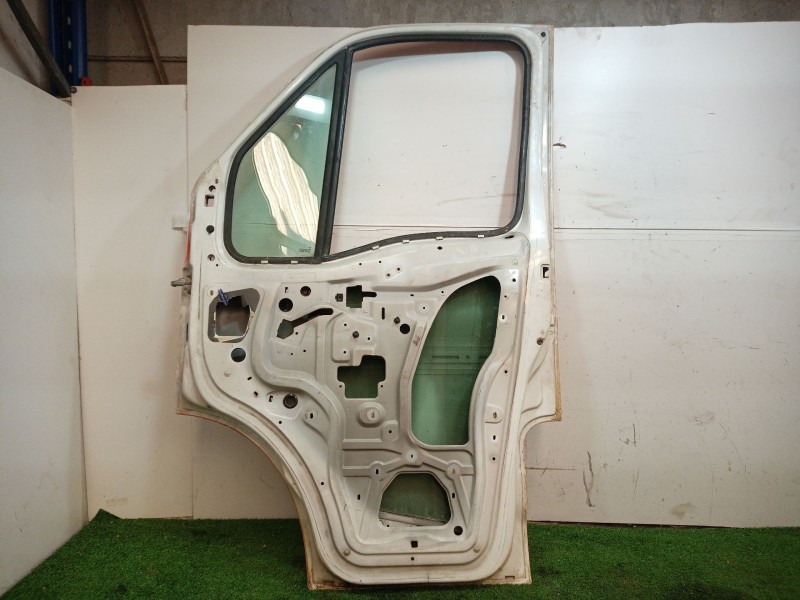 Recambio de puerta delantera derecha para renault mascott referencia OEM IAM   