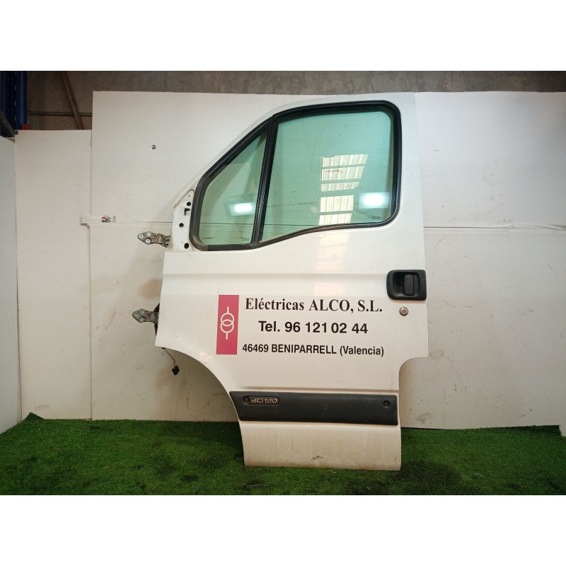 Recambio de puerta delantera izquierda para renault master ii phase 2 caja cerrada 2.5 diesel referencia OEM IAM   