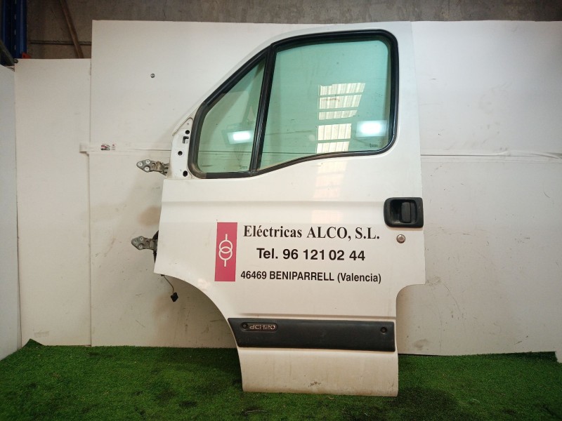 Recambio de puerta delantera izquierda para renault master ii phase 2 caja cerrada 2.5 diesel referencia OEM IAM   