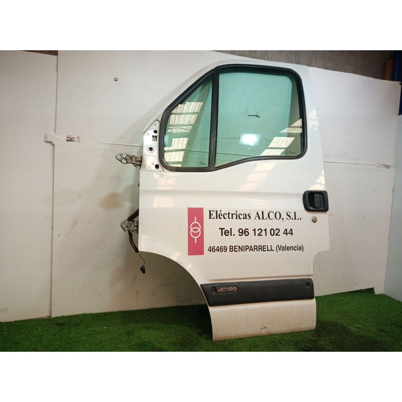 Recambio de puerta delantera izquierda para renault master ii phase 2 caja cerrada 2.5 diesel referencia OEM IAM   