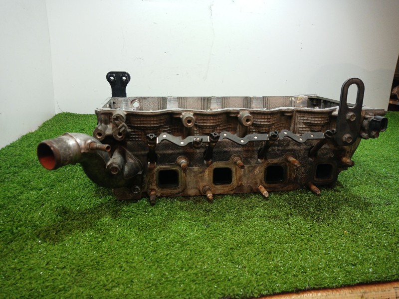 Recambio de culata para nissan cabstar 09.06 2.5 diesel referencia OEM IAM EW1 EW1 EW1