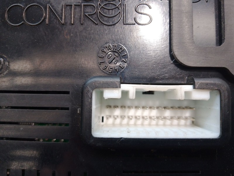 Recambio de modulo electronico para renault clio iii 1.2 16v referencia OEM IAM 8200652284B BCML2R 281187747C