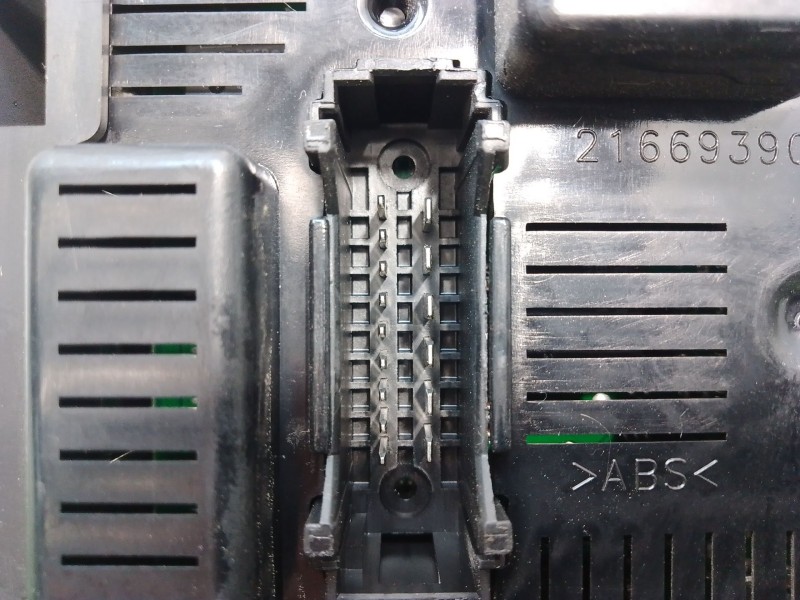 Recambio de modulo electronico para renault clio iii 1.2 16v referencia OEM IAM 8200652284B BCML2R 281187747C