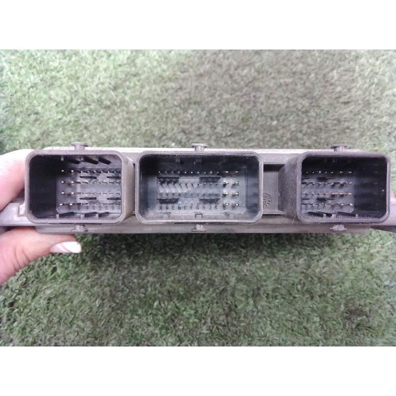 Recambio de centralita motor uce para renault clio iii 1.2 16v referencia OEM IAM S120200105A 8200510536 8200522357