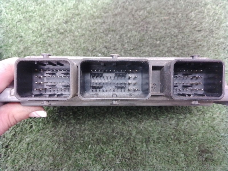 Recambio de centralita motor uce para renault clio iii 1.2 16v referencia OEM IAM S120200105A 8200510536 8200522357