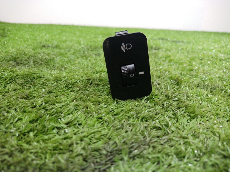 Recambio de interruptor para mahindra xuv 500 xuv 500 fwd w6 referencia OEM IAM   