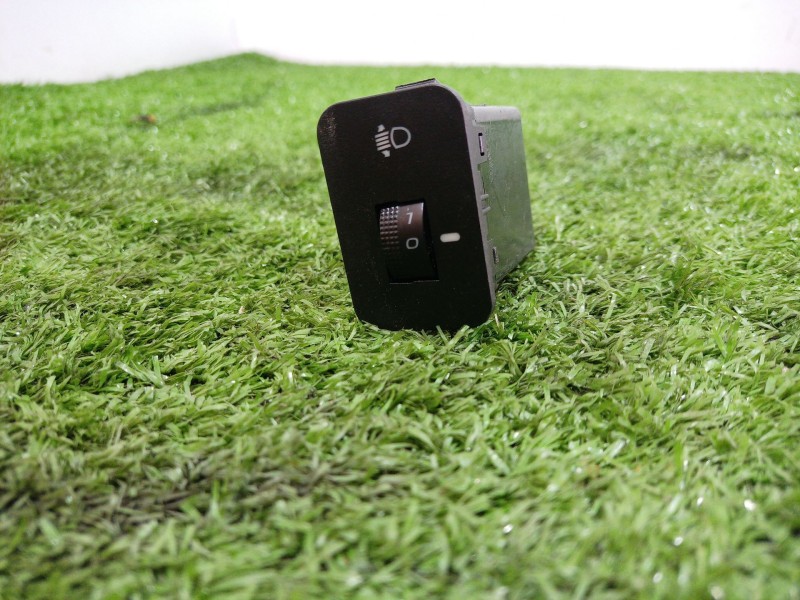 Recambio de interruptor para mahindra xuv 500 xuv 500 fwd w6 referencia OEM IAM   