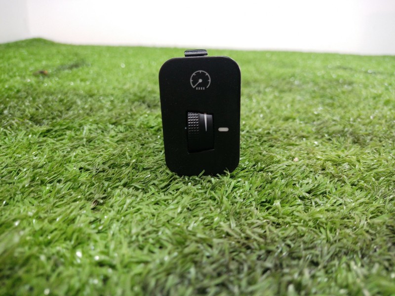 Recambio de interruptor para mahindra xuv 500 xuv 500 fwd w6 referencia OEM IAM   