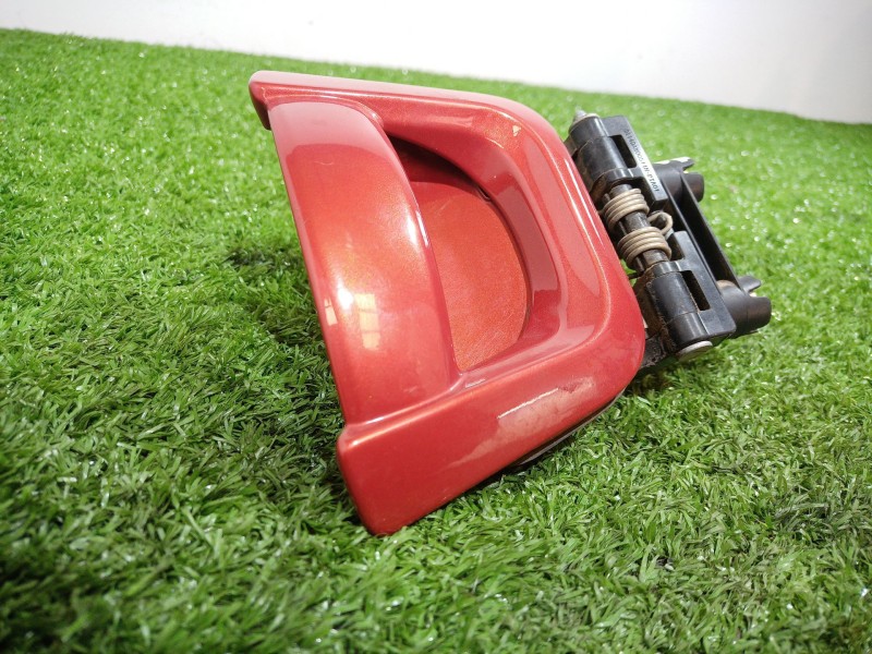 Recambio de maneta exterior trasera derecha para mahindra xuv 500 xuv 500 fwd w6 referencia OEM IAM   