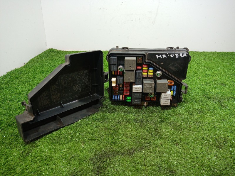 Recambio de caja reles / fusibles para mahindra xuv 500 xuv 500 fwd w6 referencia OEM IAM   