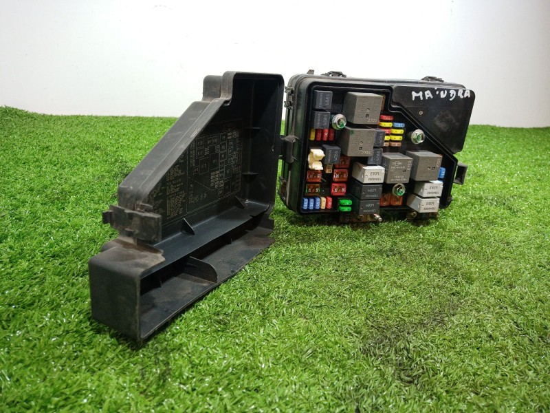 Recambio de caja reles / fusibles para mahindra xuv 500 xuv 500 fwd w6 referencia OEM IAM   