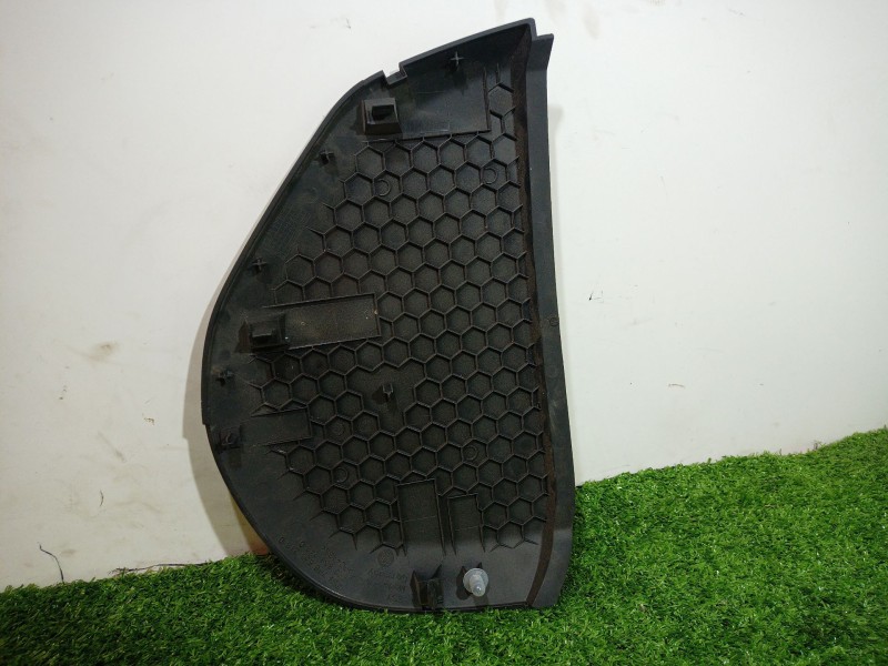 Recambio de moldura para volkswagen touareg (7p6) v6 tdi bluemotion premium referencia OEM IAM 7P6858218D 7P6858248D 7P6858218