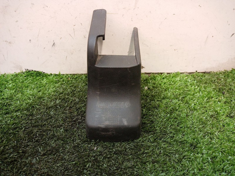 Recambio de moldura para mahindra xuv 500 xuv 500 fwd w6 referencia OEM IAM 0110AAW00710N 0110AAW00710N 0110AAW00710