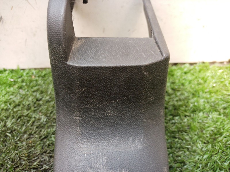 Recambio de moldura para mahindra xuv 500 xuv 500 fwd w6 referencia OEM IAM 0110AAW00710N 0110AAW00710N 0110AAW00710