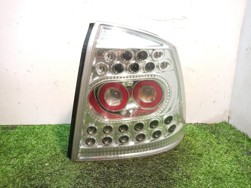 Recambio de piloto trasero derecho para opel astra g berlina 1.6 16v referencia OEM IAM 2020040017202 2020040017202 202004001720