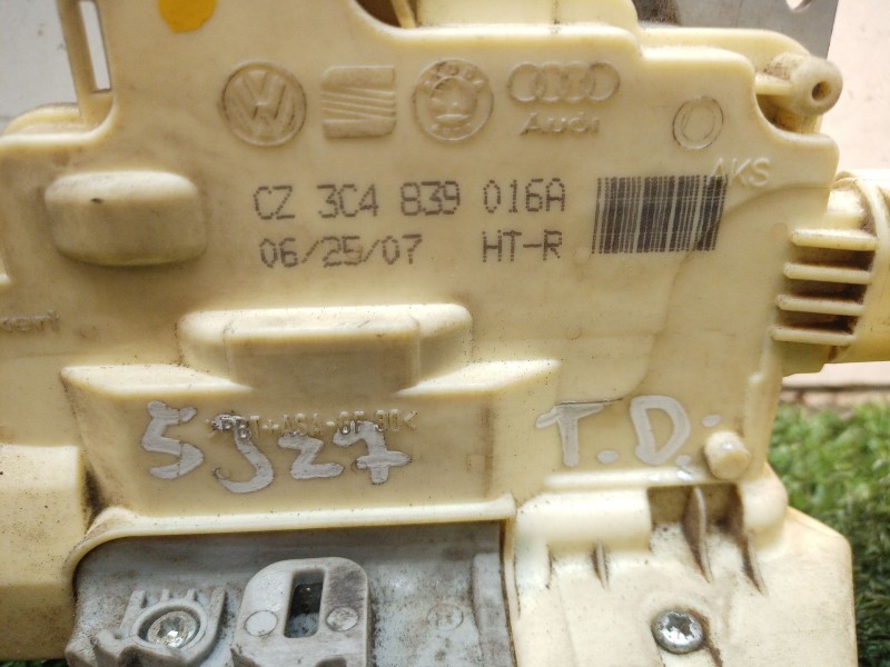 Recambio de cerradura puerta trasera derecha para volkswagen passat berlina (3c2) advance referencia OEM IAM 3C4839016A 3C483901