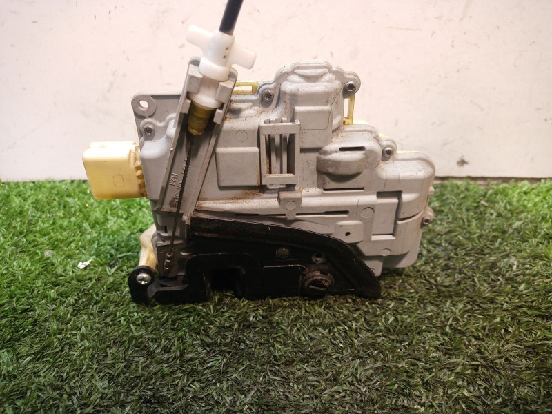 Recambio de cerradura puerta trasera derecha para volkswagen passat berlina (3c2) advance referencia OEM IAM 3C4839016A 3C483901