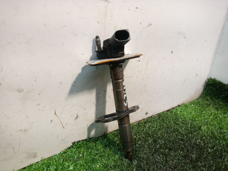 Recambio de inyector para volkswagen tiguan (5n1) 2.0 tdi referencia OEM IAM 03L130277 03L130277 04451160301161