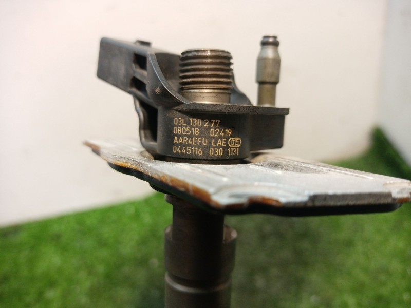 Recambio de inyector para volkswagen tiguan (5n1) 2.0 tdi referencia OEM IAM 03L130277 03L130277 04451160301131