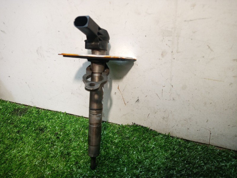 Recambio de inyector para volkswagen tiguan (5n1) 2.0 tdi referencia OEM IAM 03L130277 03L130277 04451160301122