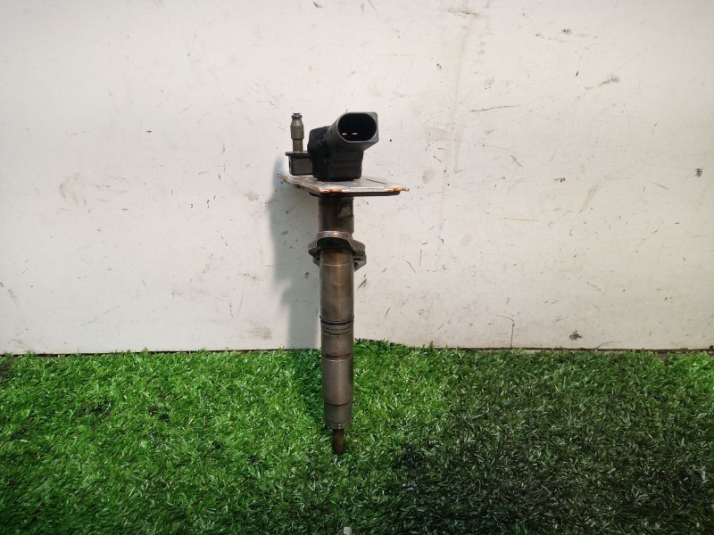 Recambio de inyector para volkswagen tiguan (5n1) 2.0 tdi referencia OEM IAM 03L130277 03L130277 04451160301171