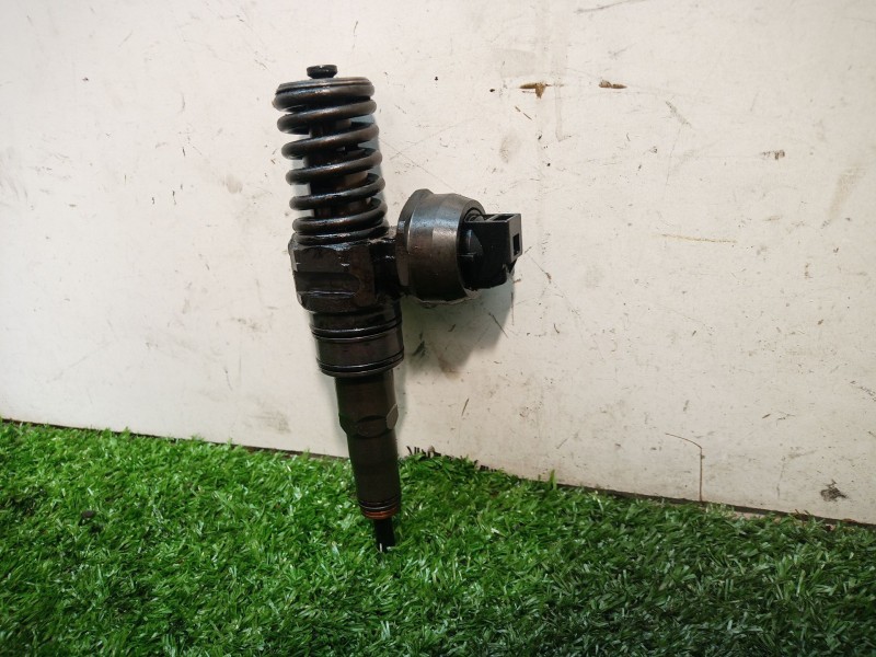 Recambio de inyector para audi a6 berlina (4b2) 2.5 tdi referencia OEM IAM 0414720215 0414720215 PDB016