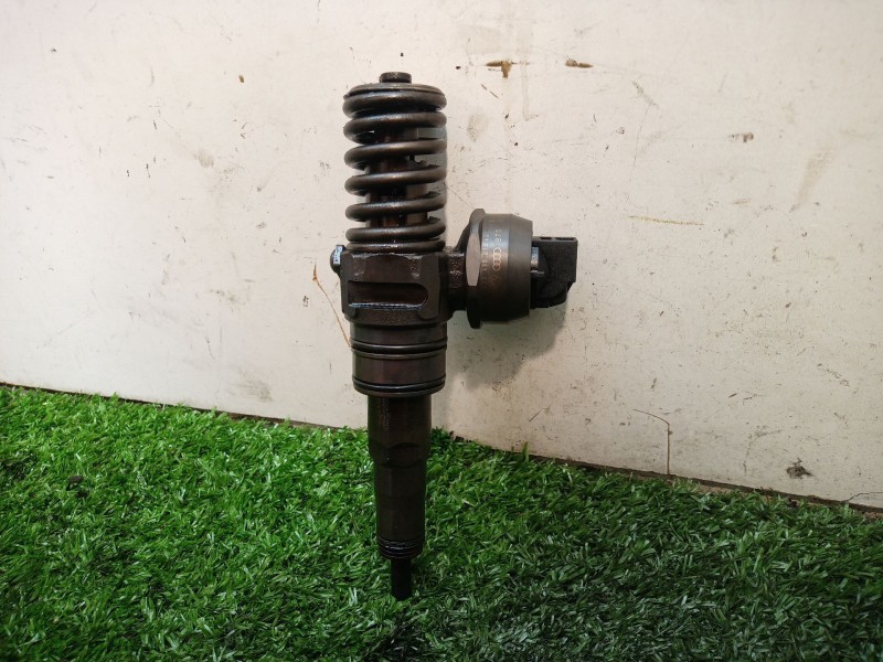 Recambio de inyector para audi a6 berlina (4b2) 2.5 tdi referencia OEM IAM 038130073A6 PDB016 0414720215