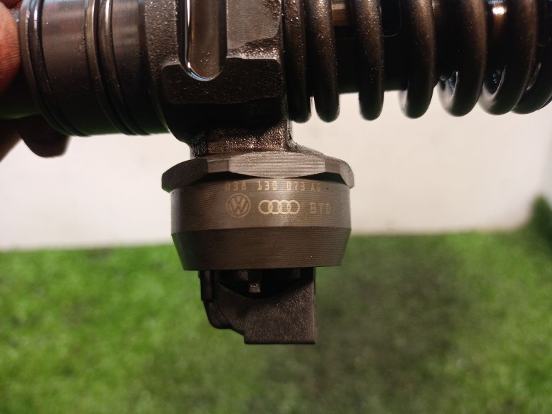 Recambio de inyector para audi a6 berlina (4b2) 2.5 tdi referencia OEM IAM 038130073A6 PDB016 0414720215
