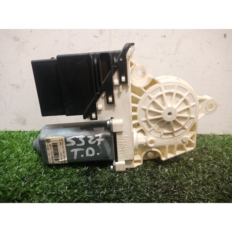 Recambio de motor elevalunas trasero derecho para volkswagen passat berlina (3c2) advance referencia OEM IAM 1K0959704P 98085611
