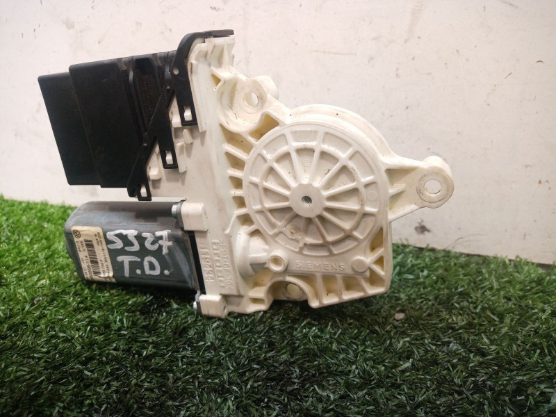 Recambio de motor elevalunas trasero derecho para volkswagen passat berlina (3c2) advance referencia OEM IAM 1K0959704P 98085611