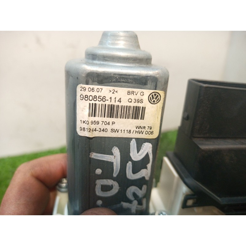 Recambio de motor elevalunas trasero derecho para volkswagen passat berlina (3c2) advance referencia OEM IAM 1K0959704P 98085611