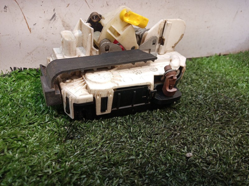 Recambio de cerradura puerta delantera derecha para dodge caliber s referencia OEM IAM 04589416ADA 04589416 04589416AD