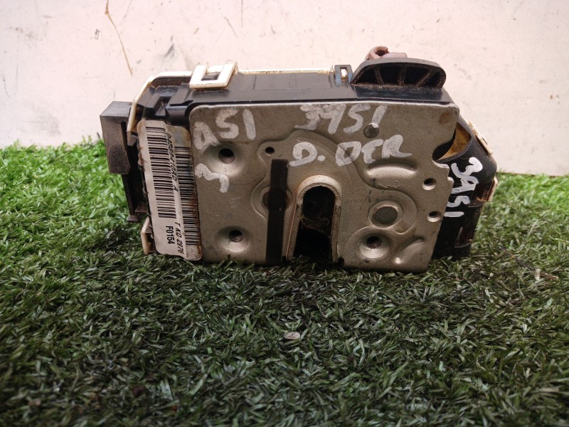 Recambio de cerradura puerta delantera derecha para dodge caliber s referencia OEM IAM 04589416ADA 04589416 04589416AD