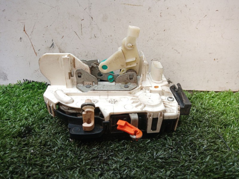 Recambio de cerradura puerta delantera izquierda para dodge caliber s referencia OEM IAM 04589409ADA 04589409 04589409AD