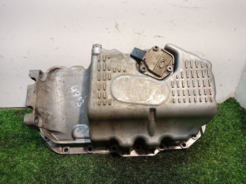 Recambio de carter para volkswagen golf v berlina (1k1) highline referencia OEM IAM 03C103603J 6PR00807903 03C103603