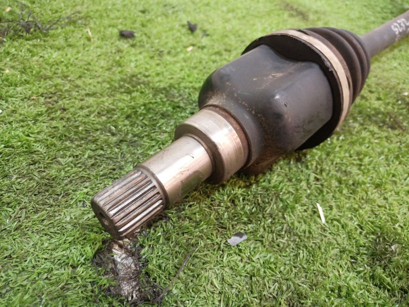 Recambio de transmision delantera izquierda para peugeot 108 active referencia OEM IAM 43420YV020 43420YV020 B000904080