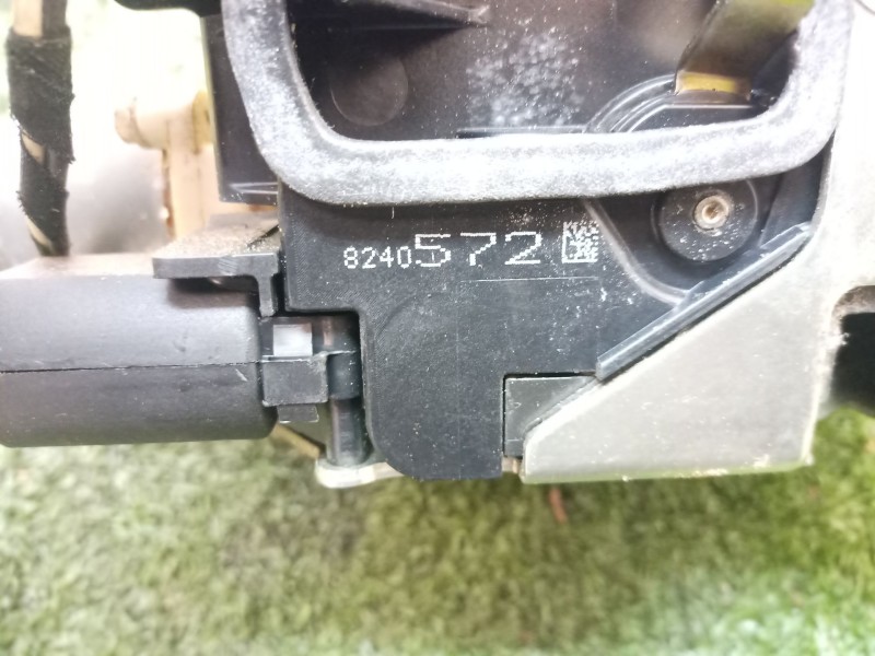 Recambio de cerradura puerta delantera derecha para bmw serie 7 (e65/e66) 6.0 cat referencia OEM IAM 8240572 7746003701 41023061