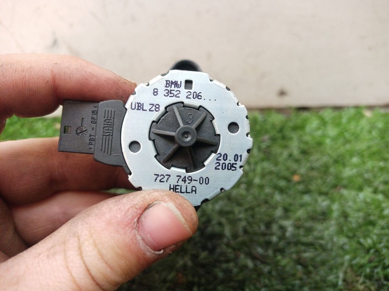 Recambio de motor regulacion faros para bmw serie 7 (e65/e66) 6.0 cat referencia OEM IAM 72774900 72774900 8352206