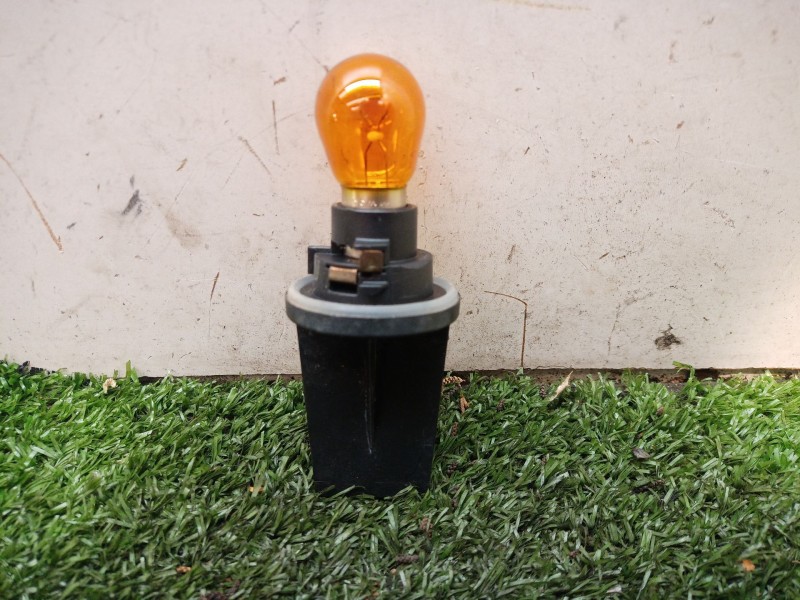 Recambio de portalamparas para bmw serie 7 (e65/e66) 6.0 cat referencia OEM IAM 15620100 15620100 15620100