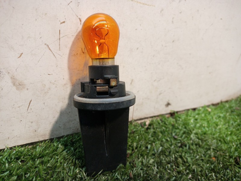 Recambio de portalamparas para bmw serie 7 (e65/e66) 6.0 cat referencia OEM IAM 15620100 15620100 15620100