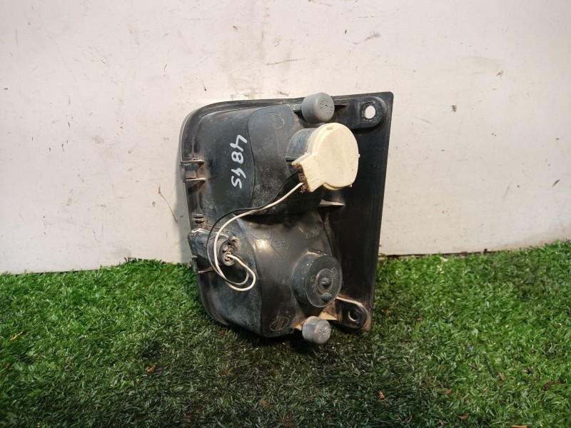 Recambio de piloto trasero derecho paragolpes para opel vivaro combi 2.9t corto referencia OEM IAM   