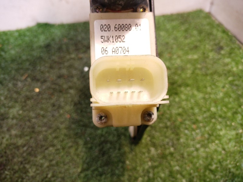 Recambio de elevalunas trasero derecho para bmw serie 7 (e65/e66) 6.0 cat referencia OEM IAM 0206008001 7138864E 5WK1052