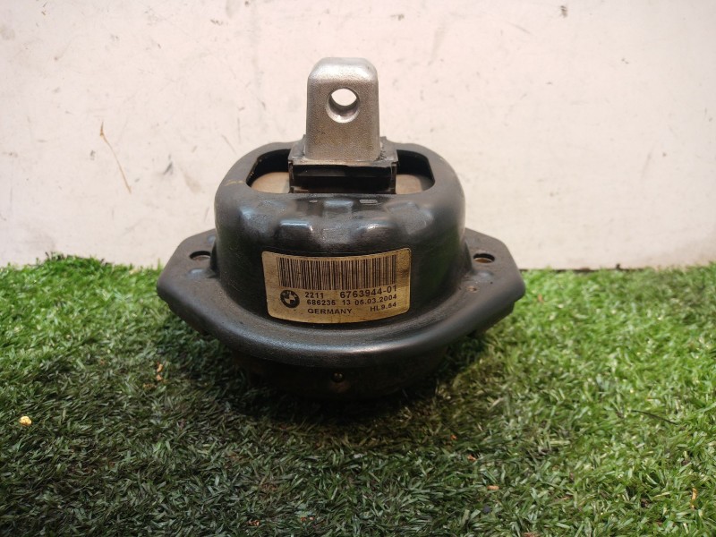 Recambio de soporte motor para bmw serie 7 (e65/e66) 6.0 cat referencia OEM IAM 676394401 676394401 68623513