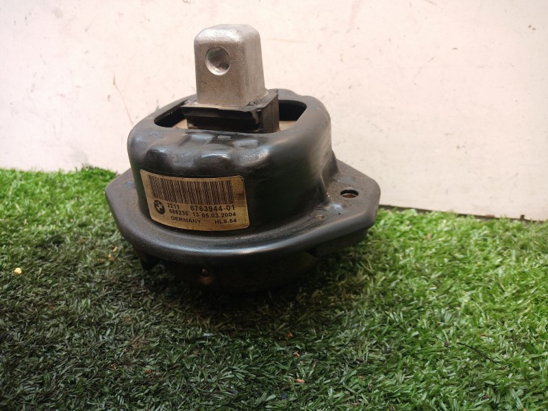Recambio de soporte motor para bmw serie 7 (e65/e66) 6.0 cat referencia OEM IAM 676394401 676394401 68623513