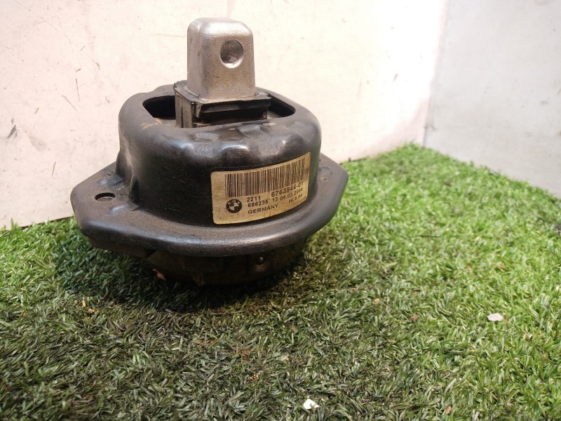 Recambio de soporte motor para bmw serie 7 (e65/e66) 6.0 cat referencia OEM IAM 676394401 676394401 68623513