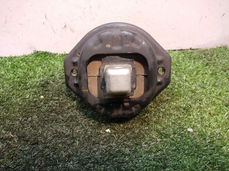 Recambio de soporte motor para bmw serie 7 (e65/e66) 6.0 cat referencia OEM IAM 676394401 676394401 68623513