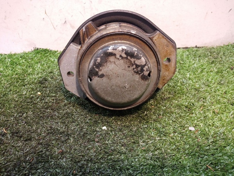 Recambio de soporte motor para bmw serie 7 (e65/e66) 6.0 cat referencia OEM IAM 676394401 676394401 68623513