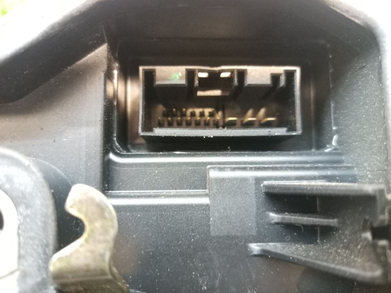 Recambio de cerradura puerta trasera izquierda para bmw serie 7 (e65/e66) 6.0 cat referencia OEM IAM 8240585 7746003702 41013061