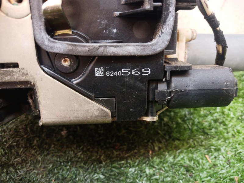 Recambio de cerradura puerta delantera izquierda para bmw serie 7 (e65/e66) 6.0 cat referencia OEM IAM 8240569 7746003702 410130