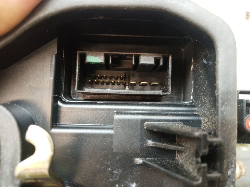 Recambio de cerradura puerta delantera izquierda para bmw serie 7 (e65/e66) 6.0 cat referencia OEM IAM 8240569 7746003702 410130